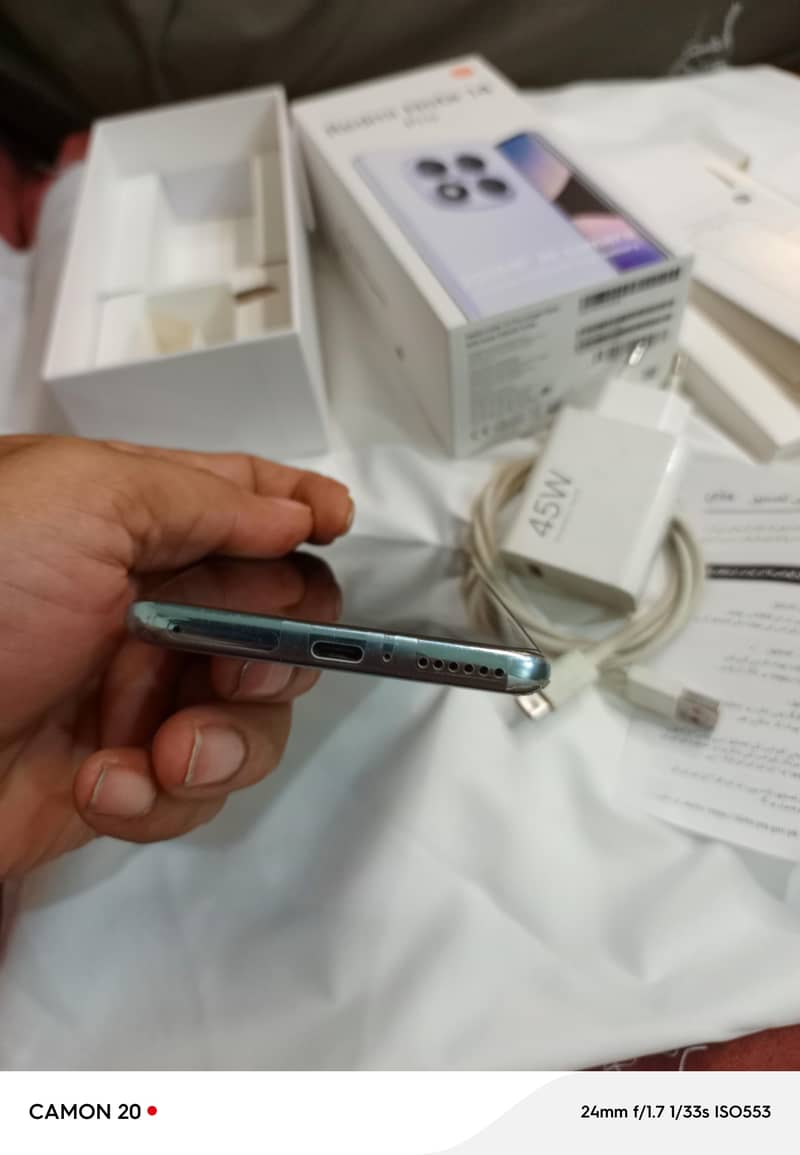Xiaomi Redmi Note 14 Pro 1