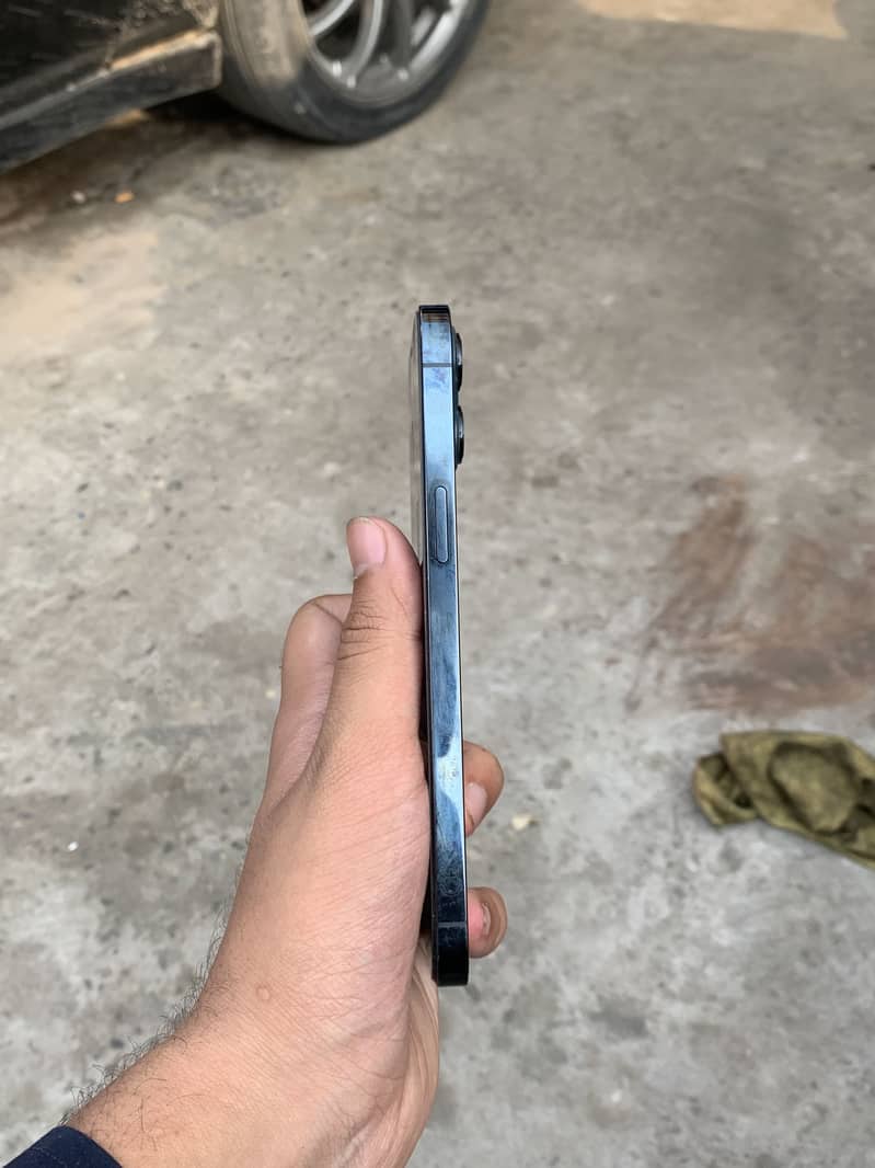 Apple iPhone 12 Pro Max 0
