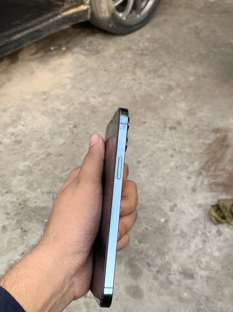 Apple iPhone 12 Pro Max 2