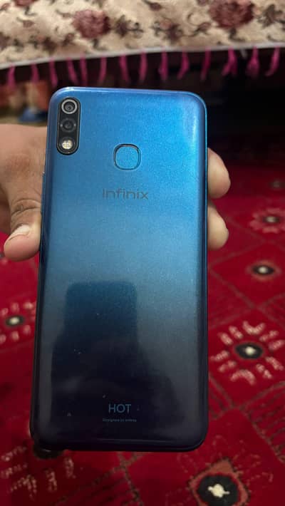 Infinix Hot 8 Lite
