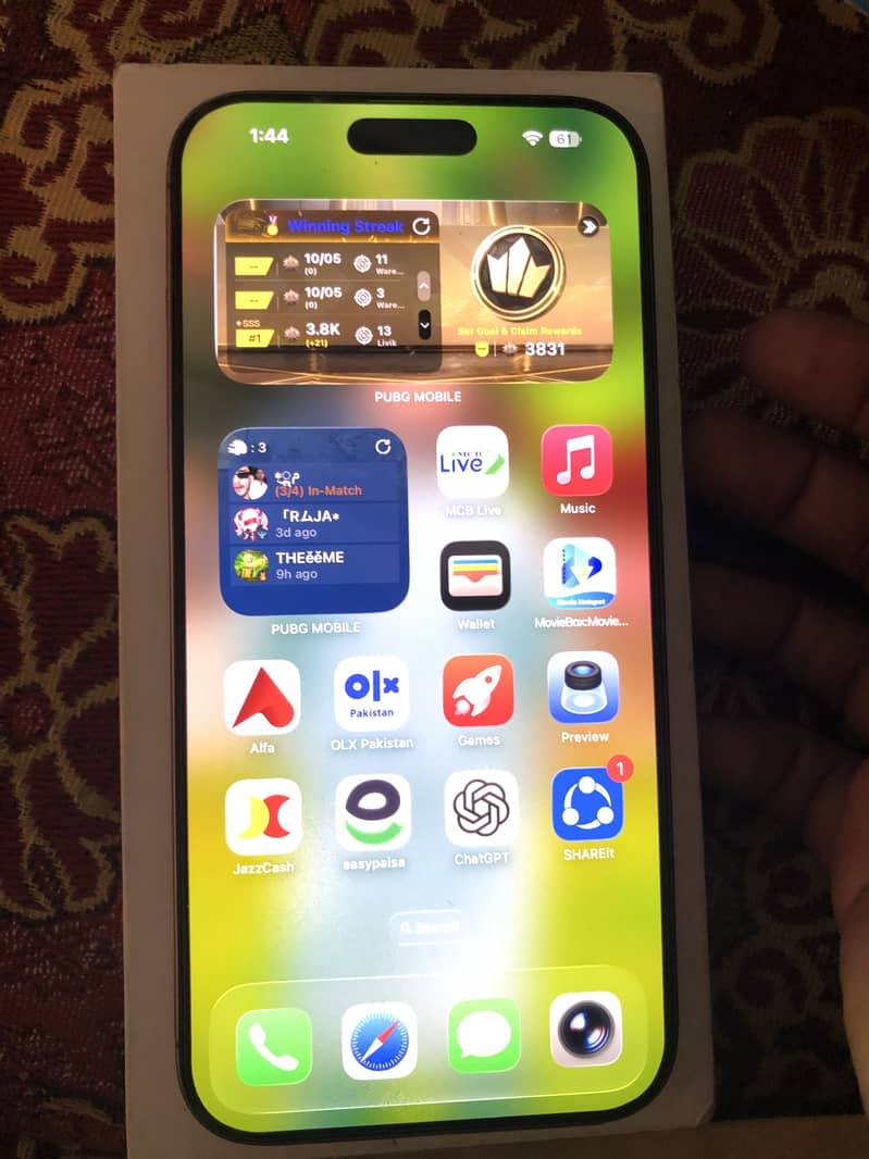 Apple iPhone 16 Pro Max 0
