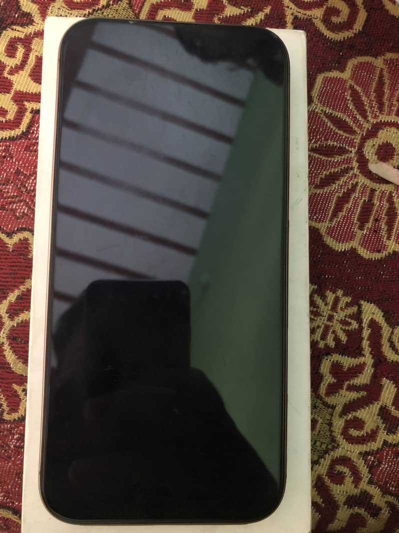 Apple iPhone 16 Pro Max 4