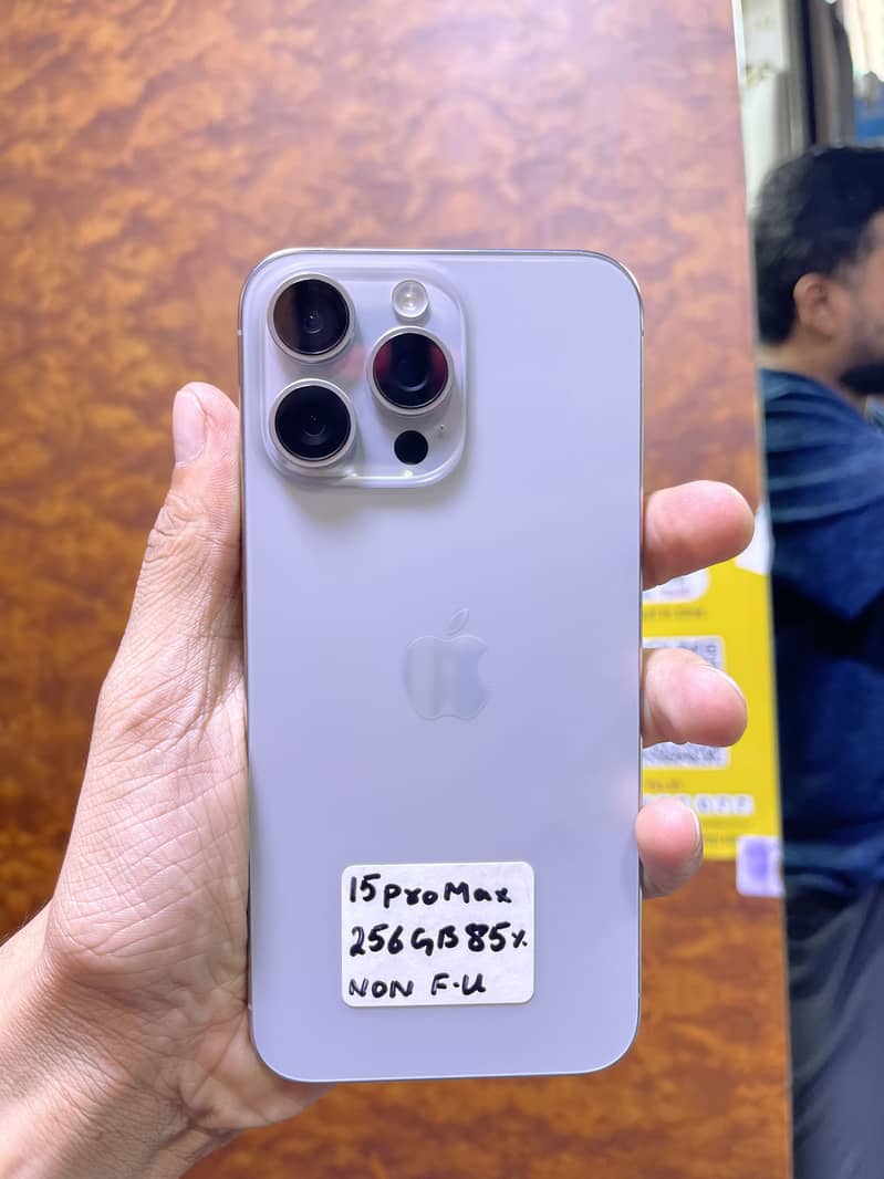 Apple iPhone 15 Pro Max 1