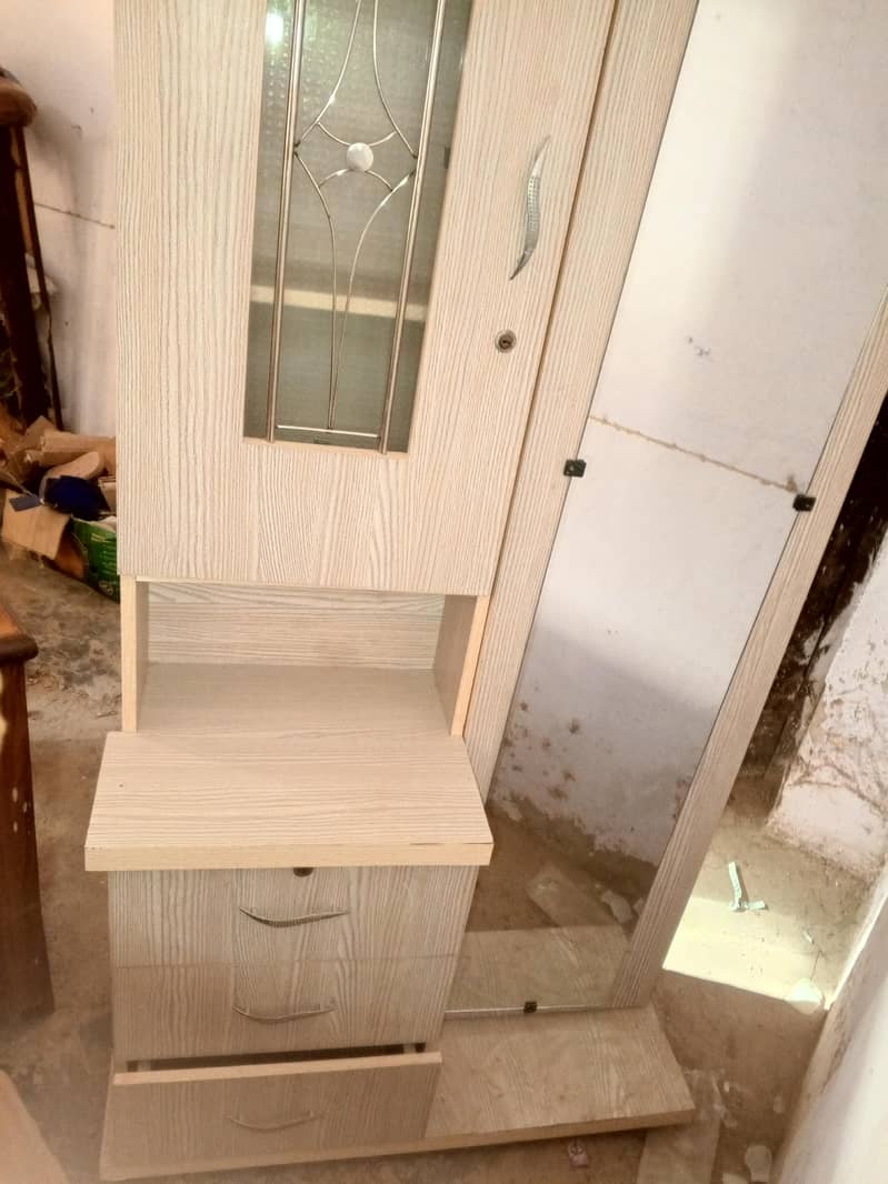 Dressing Table with Mirror | Stylish Design 0