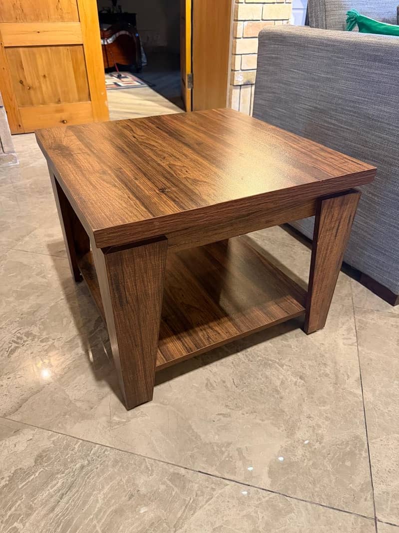 Coffee table + 2 sides 2