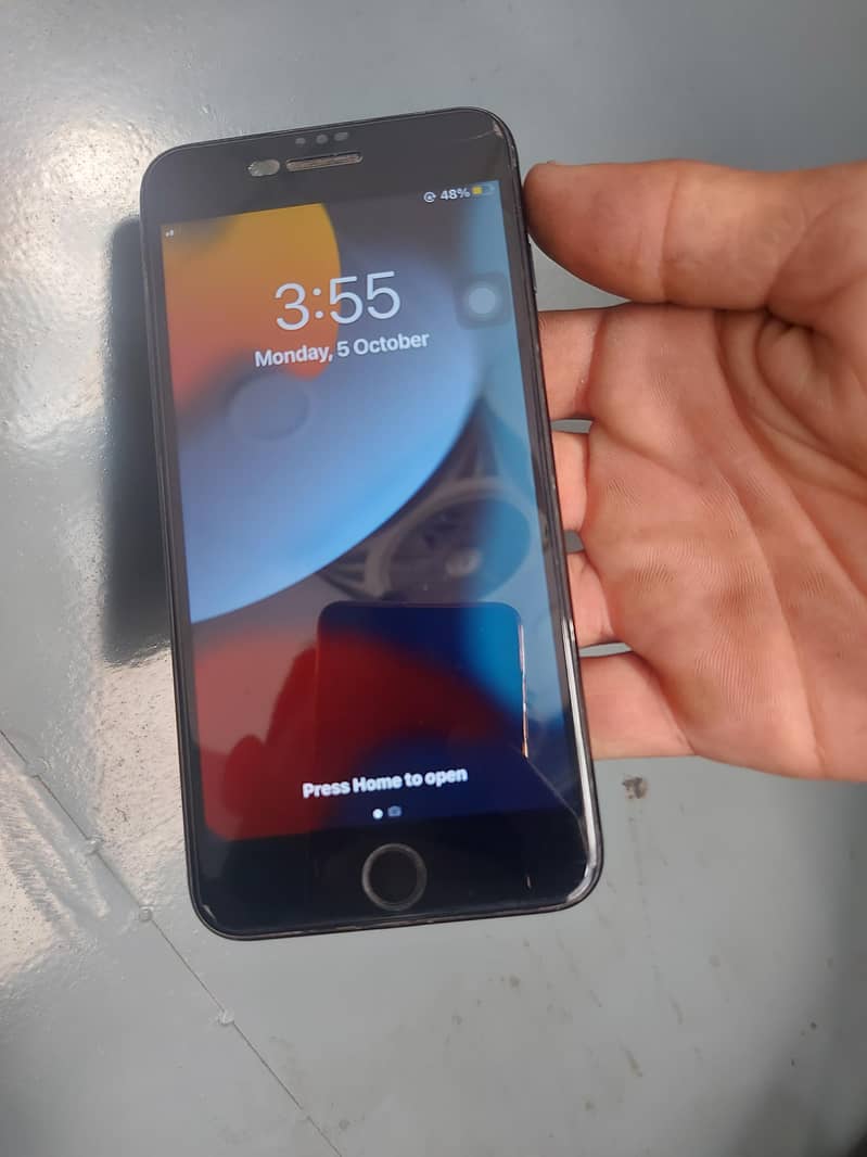 Apple iPhone 7 Plus 0