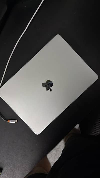 macbook air M5, 16/256gb