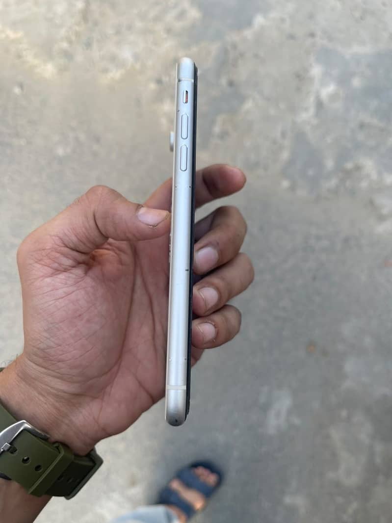 Apple iPhone XR 2