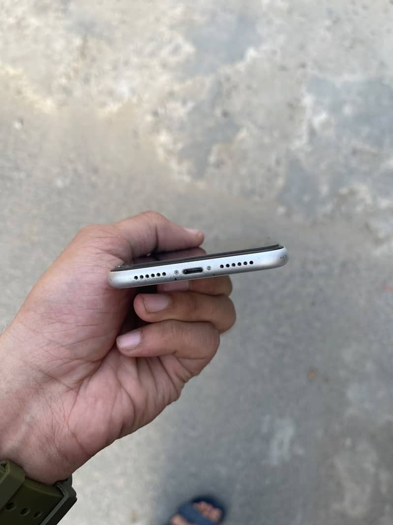 Apple iPhone XR 5