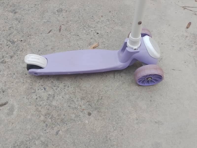 scooty 4