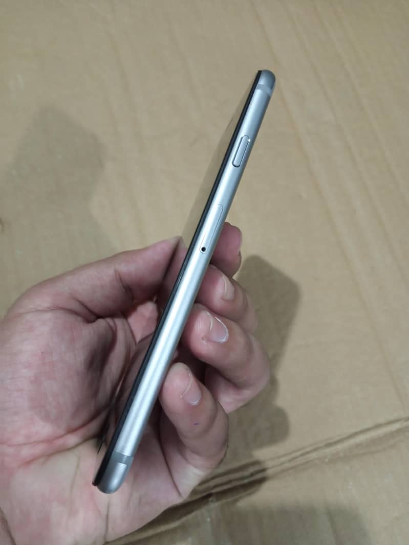 Apple iPhone 6 2