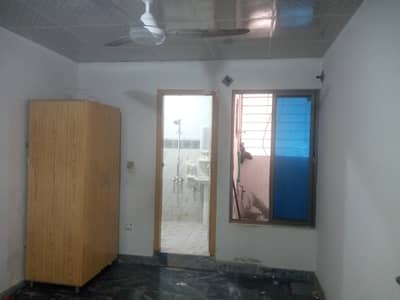 2bed family falt ground flour available for rent majar town near Hamdan hight