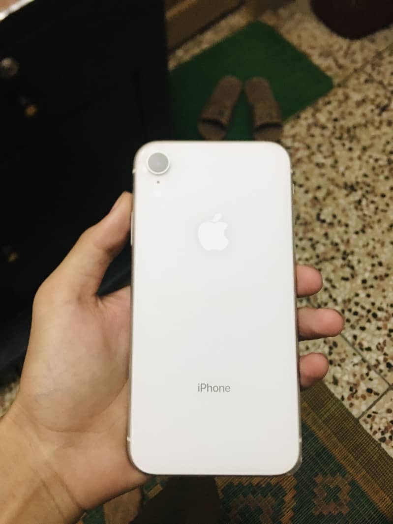 Apple iPhone XR 3