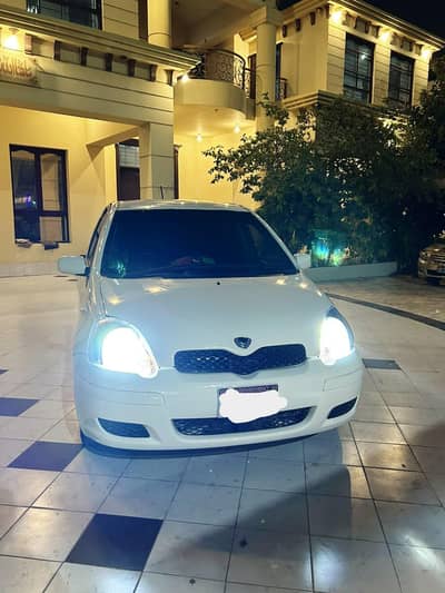 Toyota Vitz 2003