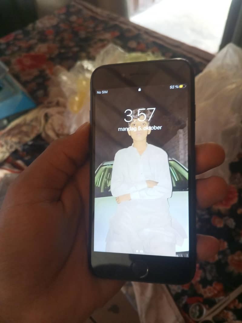 Apple iPhone 7 1