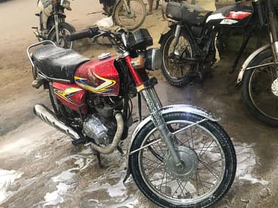 Honda CG 125 2019 model: Urgent Sale
