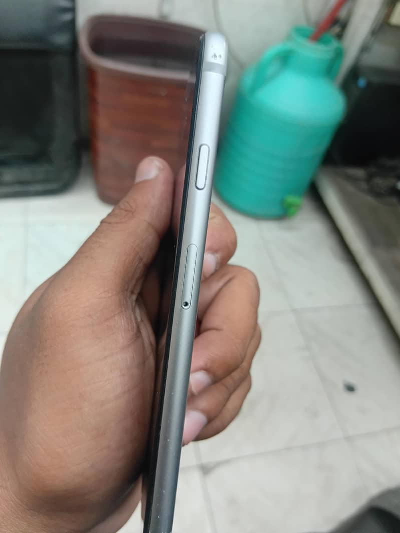 Apple iPhone 6 2
