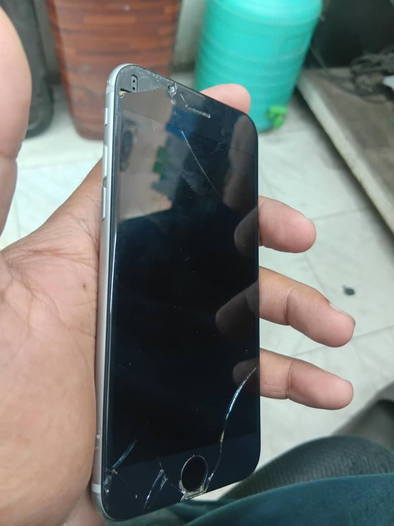 Apple iPhone 6 3