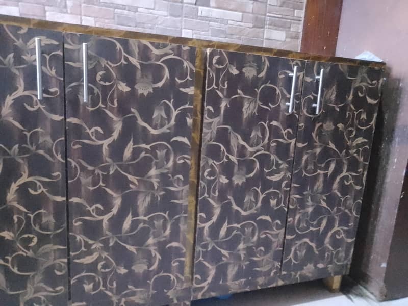 sideboard (counter) 0