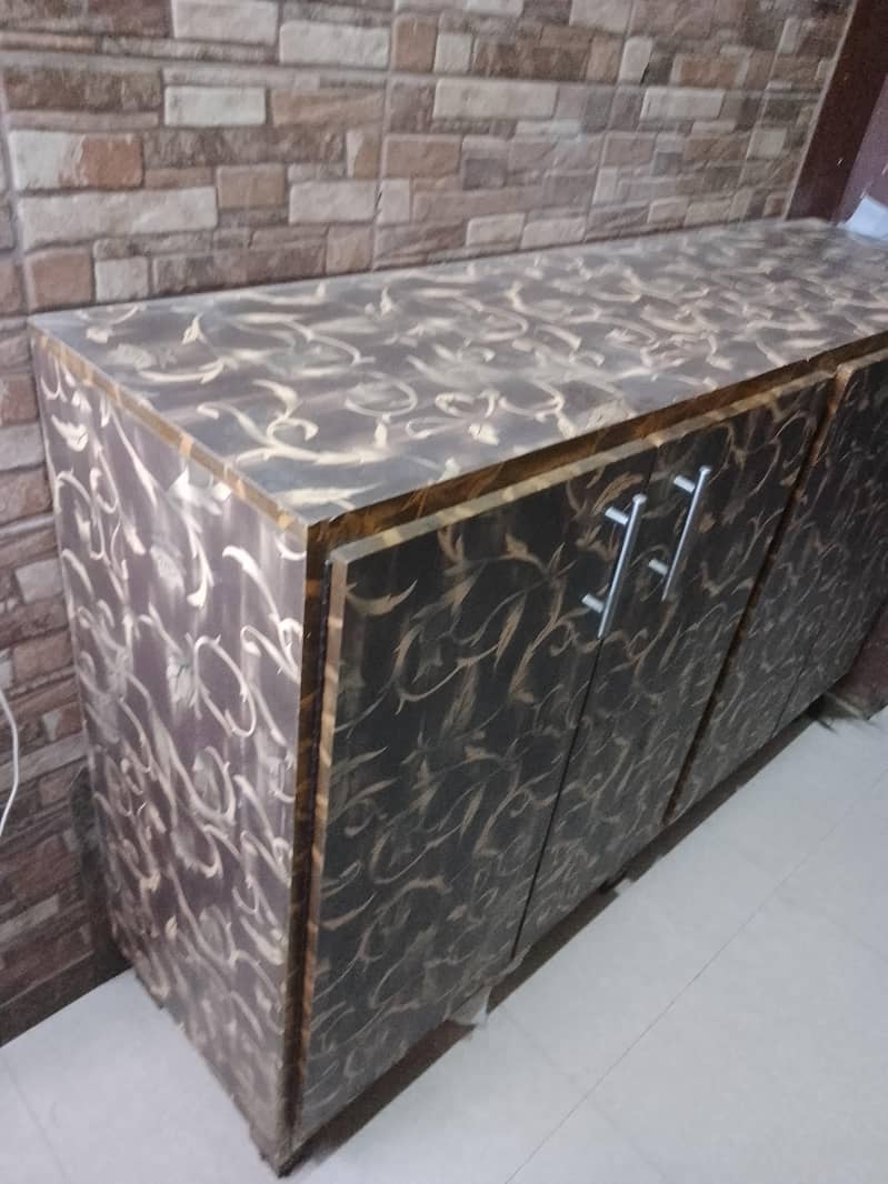 sideboard (counter) 2