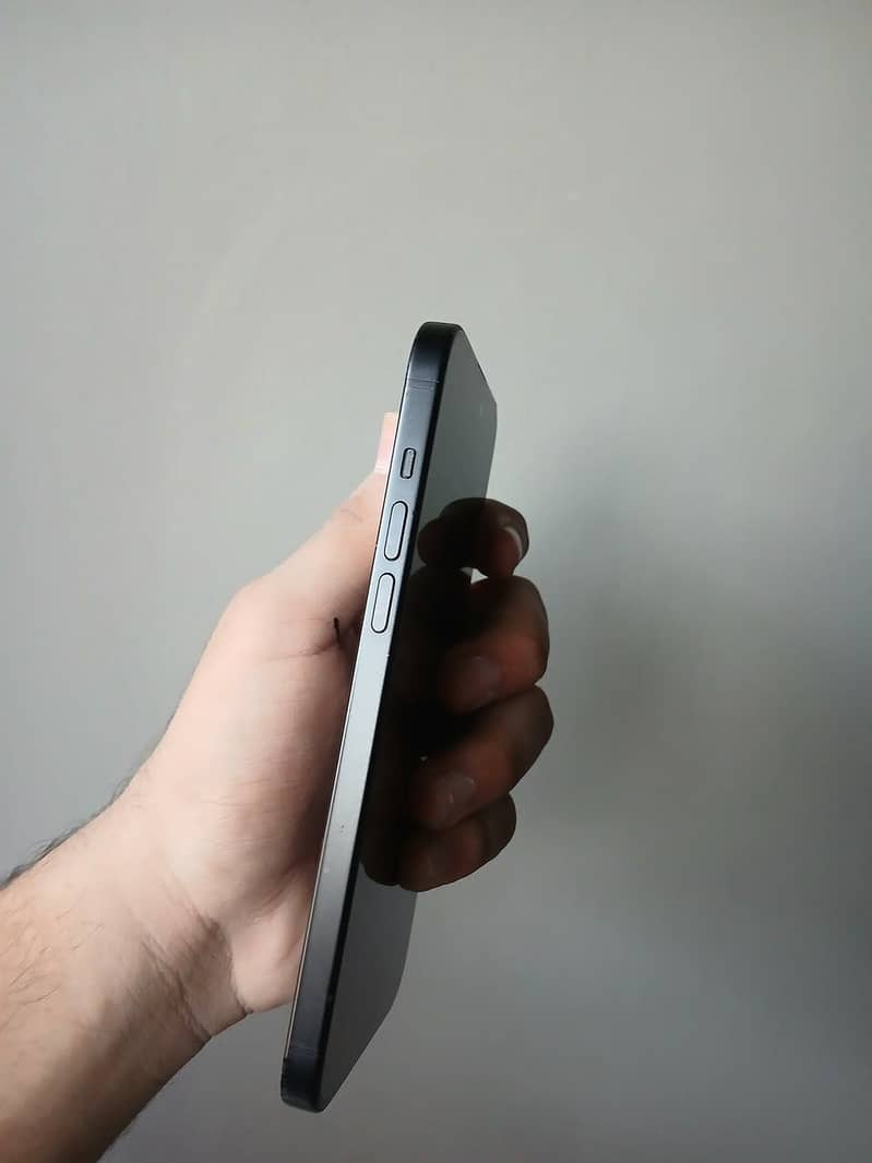 Apple iPhone 15 plus 2