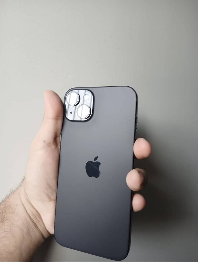 Apple iPhone 15 plus 4