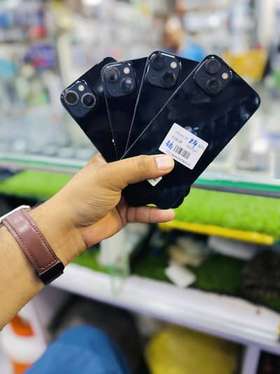 Apple iPhone 13