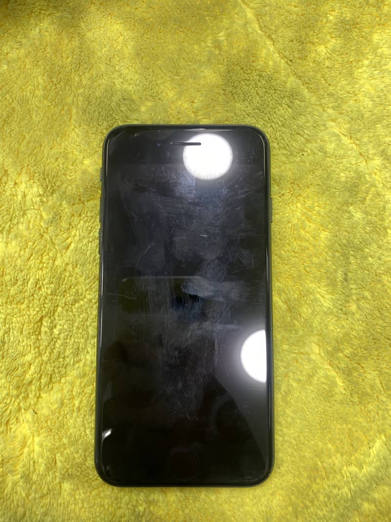 Apple iPhone SE 3 1