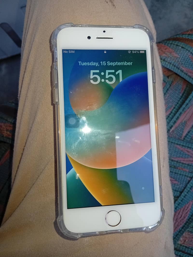 Apple iPhone 8 1