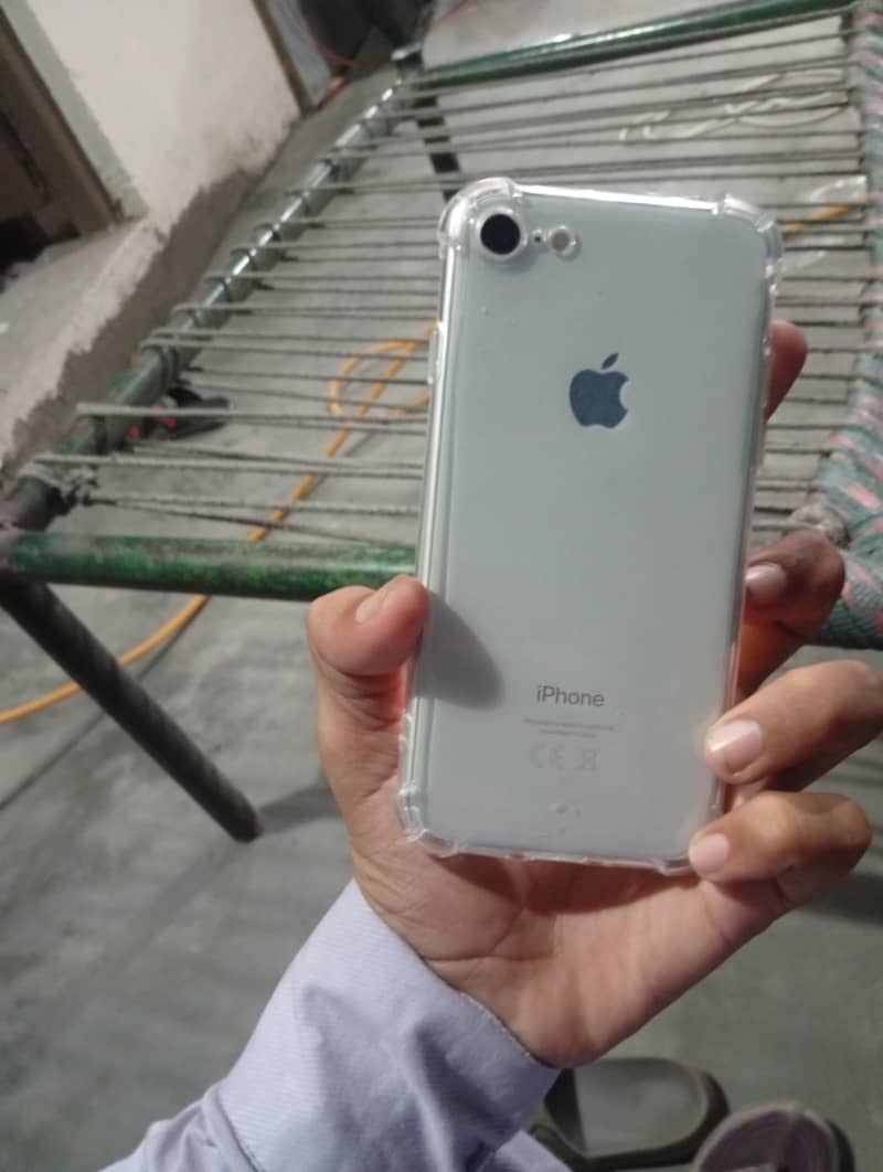 Apple iPhone 8 2