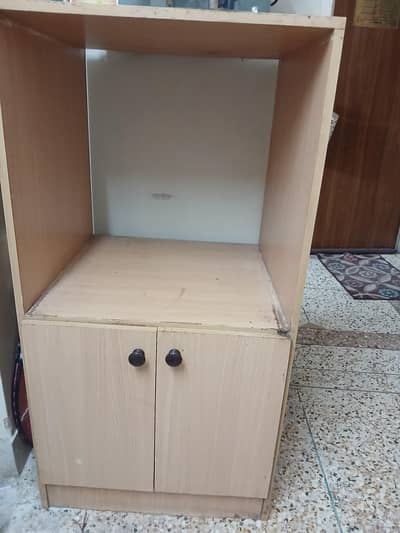 microwave oven table