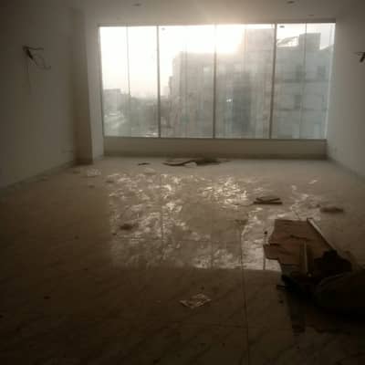 BRAND NEW OFFICE IN GLASS ELEVATION BUILDING