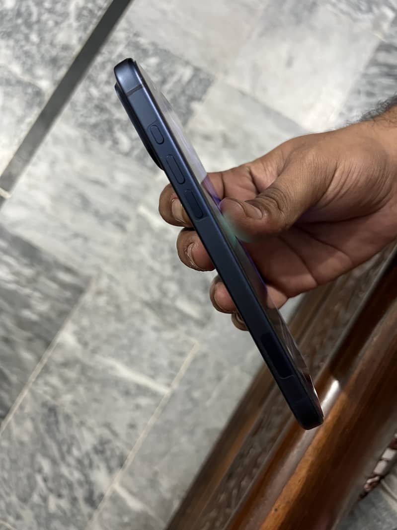 Apple iPhone 17 Pro Max JV phone not blacklisted 4