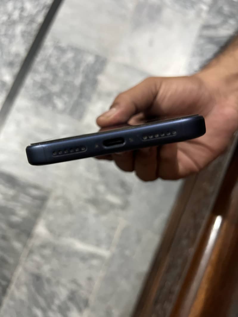 Apple iPhone 17 Pro Max JV phone not blacklisted 5