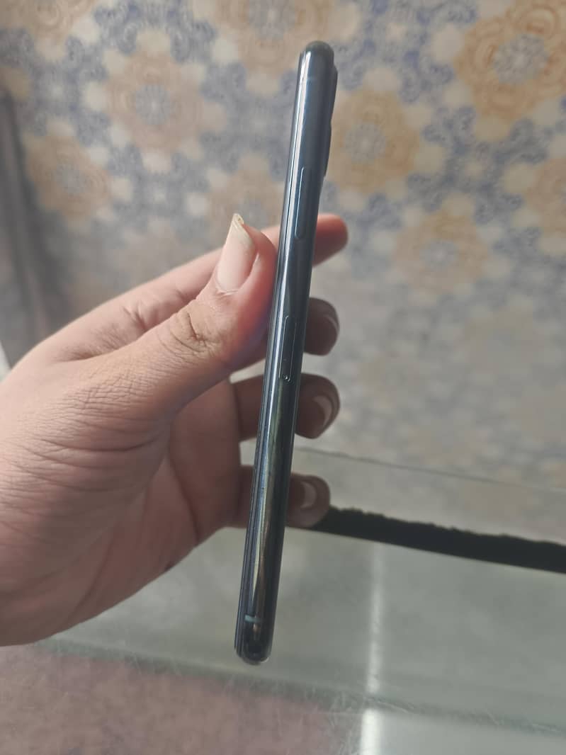Apple iPhone 11 Pro Max 1