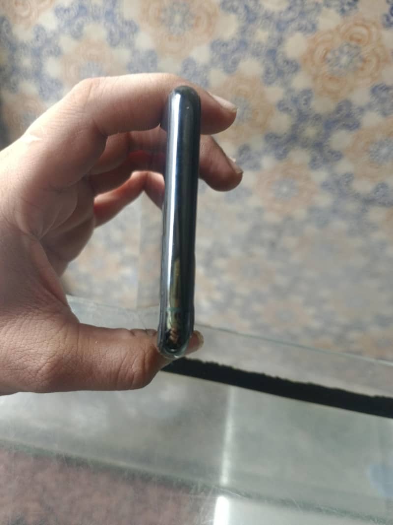 Apple iPhone 11 Pro Max 3