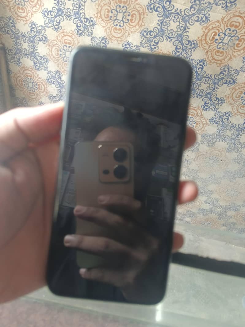 Apple iPhone 11 Pro Max 5