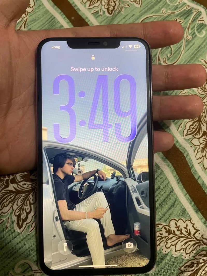 Apple iPhone 11 Pro Max 1