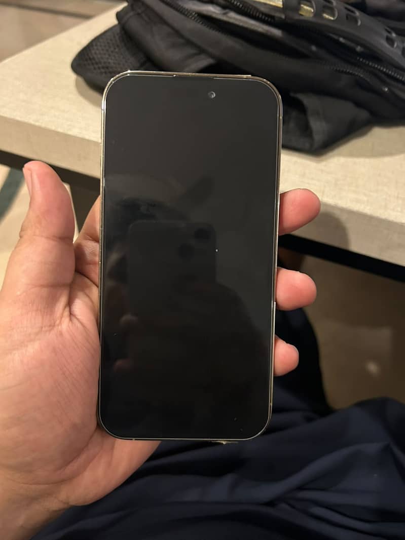 Apple iPhone 14 Pro 2