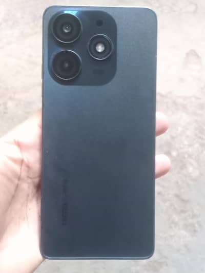 Tecno spark 10 pro 8gb 128gb only front glass changer