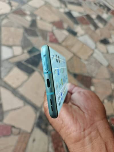 One plus 8pro 8,128 dual sim