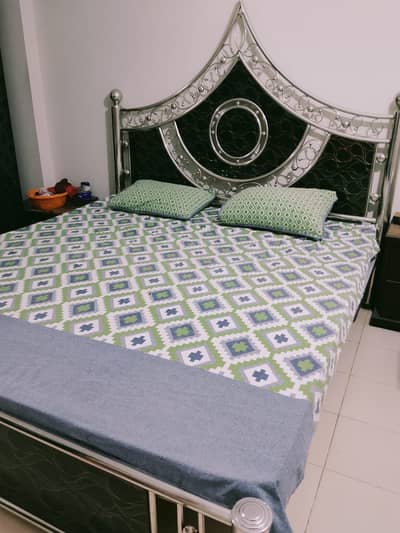 BED AND ALMIRAH FOR SALE URGENT