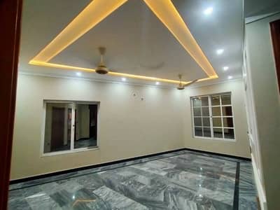 4 Marla upper 3rd & 4rth floor available for rent