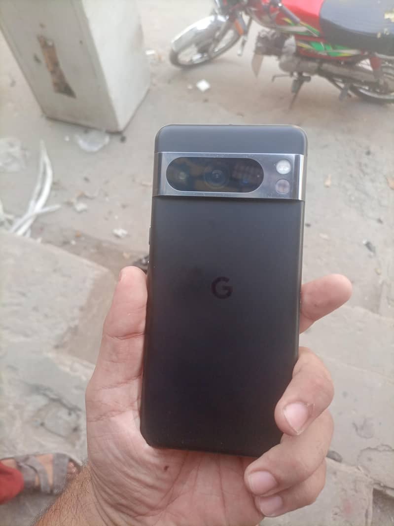 Google Pixel 8 Pro 1