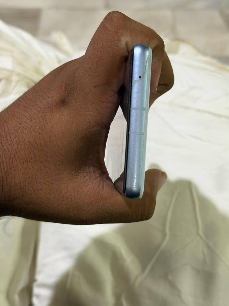 Google Pixel 7a 3