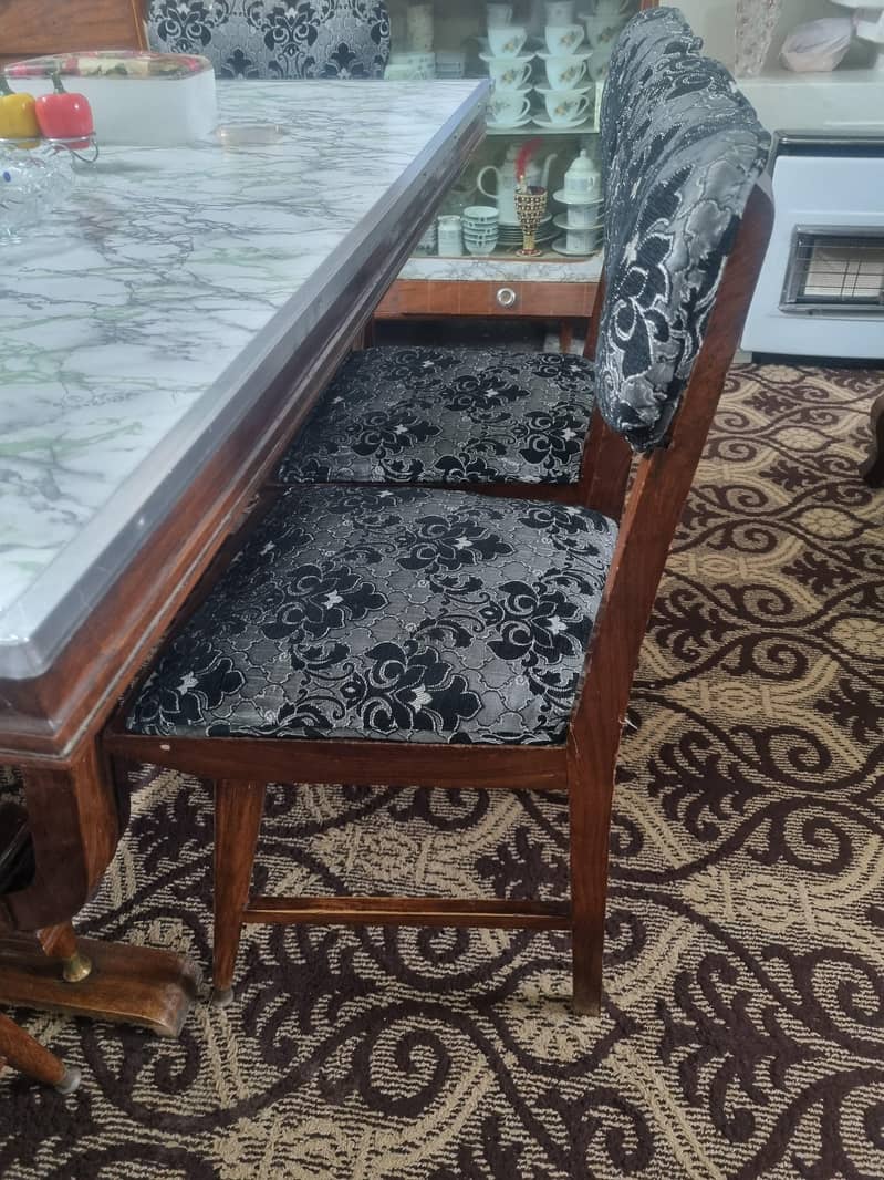 DINING TABLE WITH 6 SET CHAIRS 2