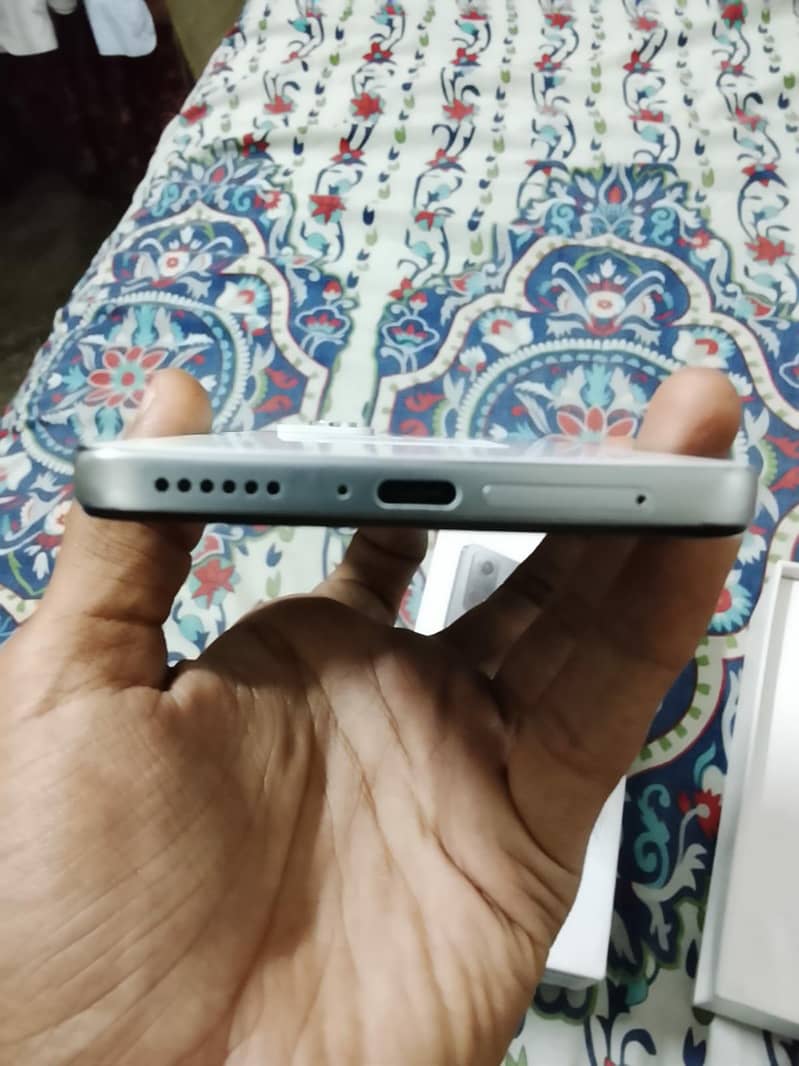 Xiaomi Redmi Note 12 Pro 3