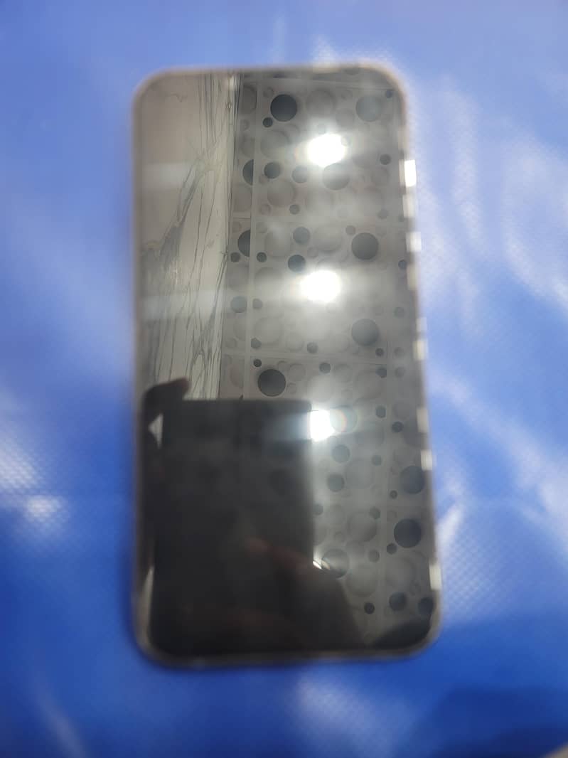 Apple iPhone 13 Pro Max 4
