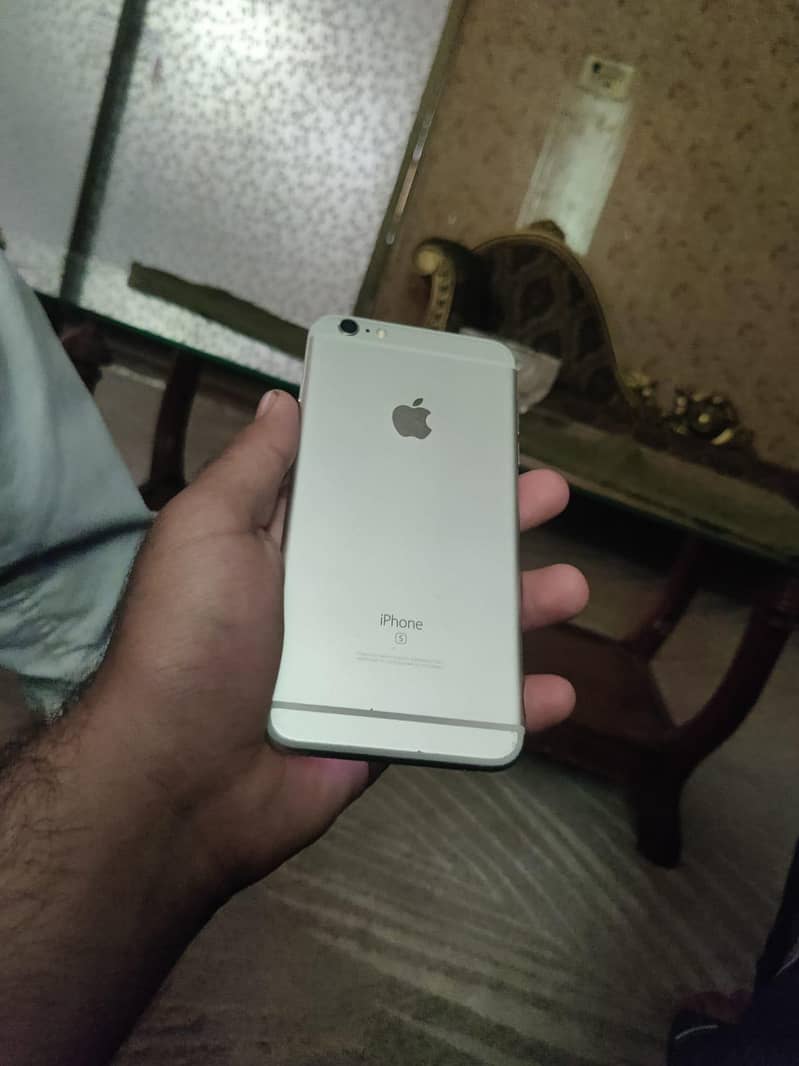 Apple iPhone 6 Plus 0