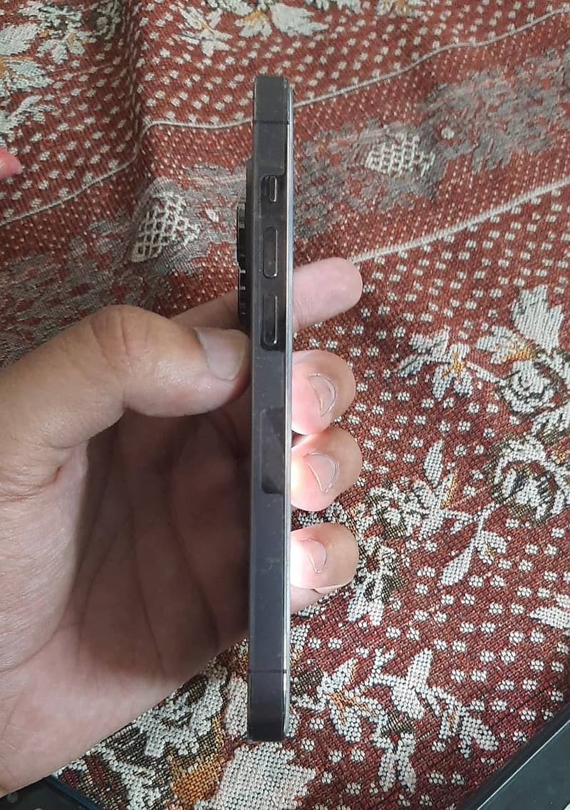 Apple iPhone 14 Pro 4